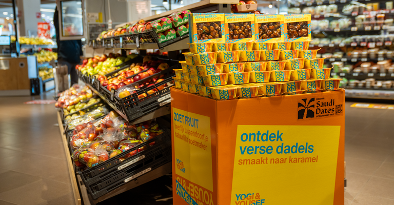 display met verse dadels van yogi & yousef